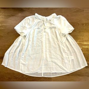 White romantic blouse, loose fit with embroidered collar